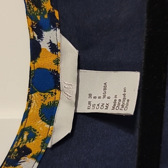 H&M Tunic Mini Dress Sz 8 Multi Abstract Flutter Sleeve V-Neck Pintucked Flowy - Picture 9 of 10